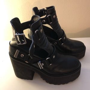 Killstar boots worn once, size 11 no scuffs.